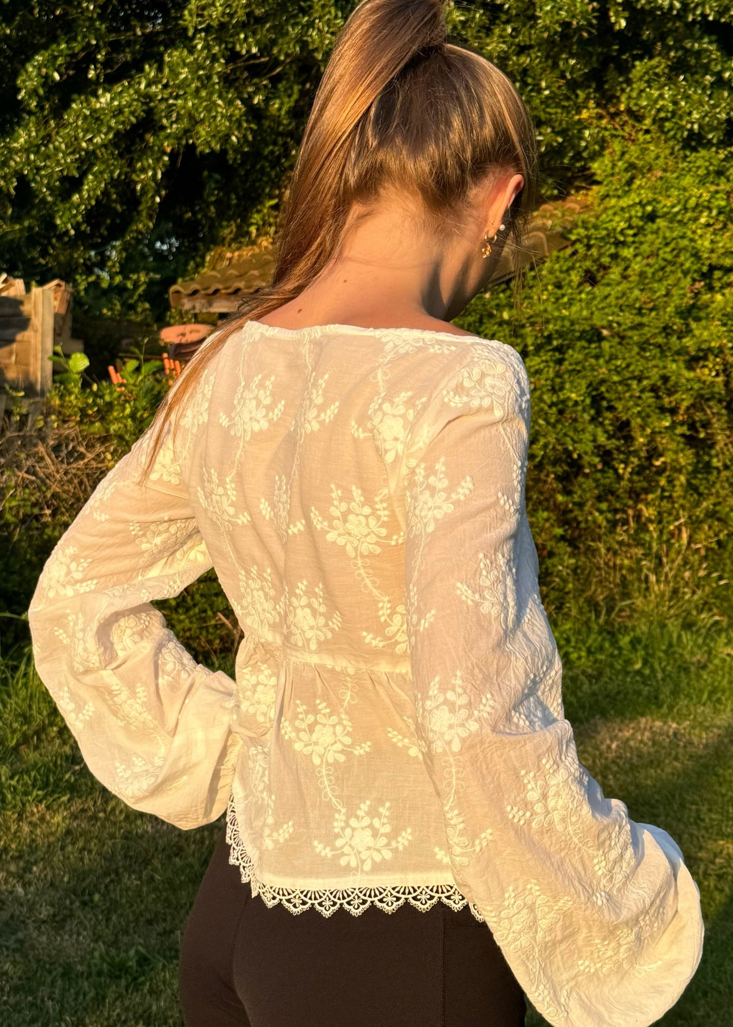 Blusa Floral Algodón Blanca Balqai